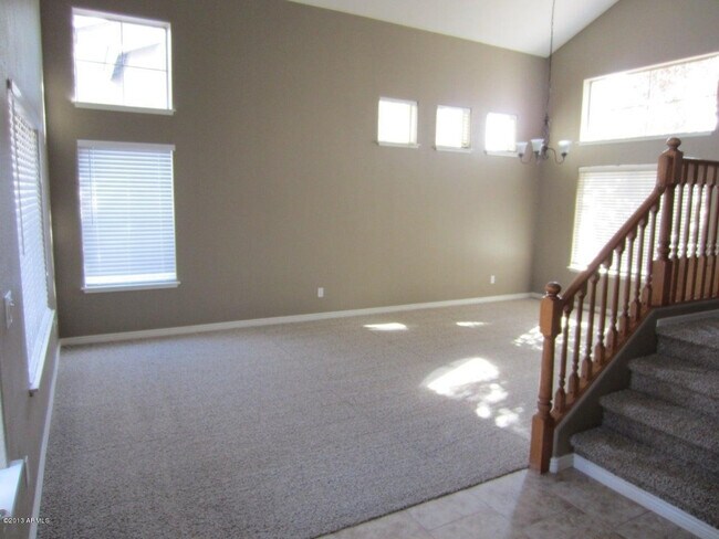 Foto del edificio - 3365 E Linda Ct