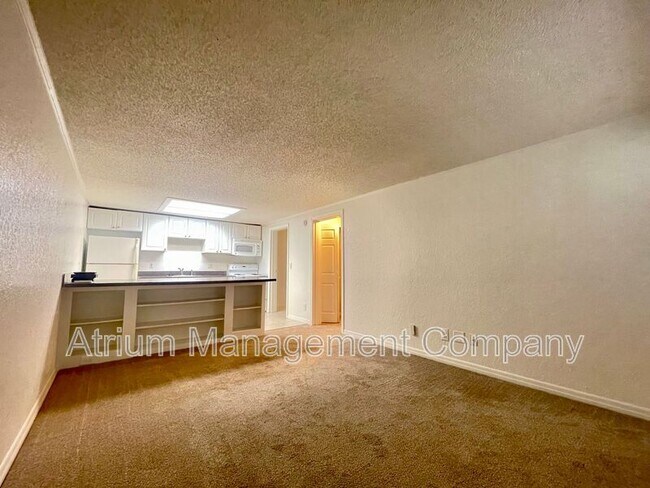 Foto del edificio - 4033 E Michigan St