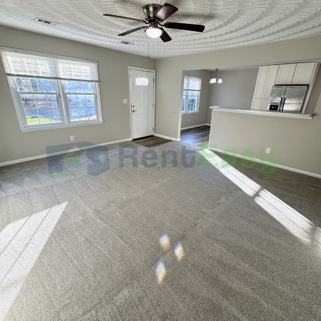 Building Photo - 1327 Hazel Ave