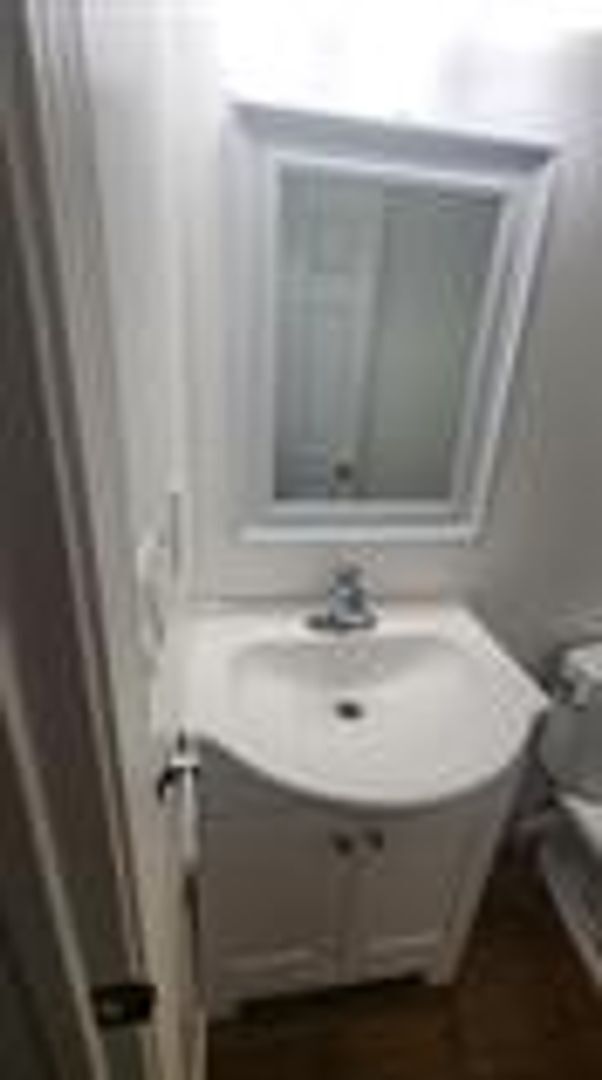 Foto del edificio - 3-Bedroom Condo Near Columbia Jr. College