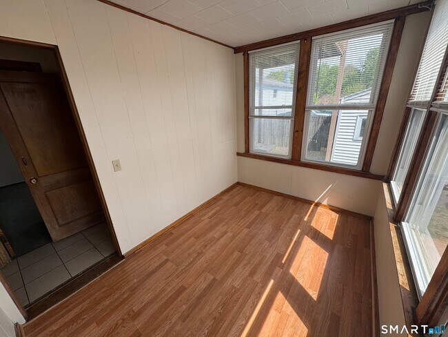 Foto del edificio - 1097 Dixwell Ave