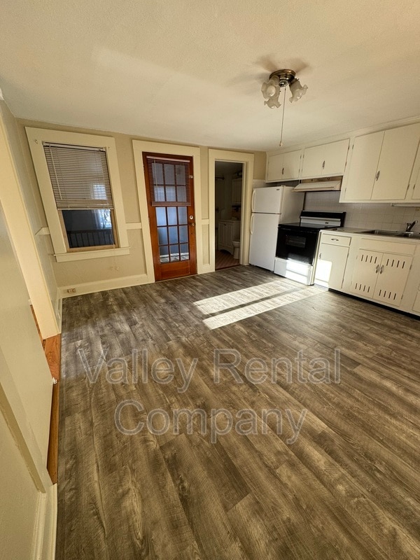 Building Photo - 64 Lyman St