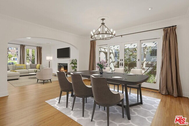 Foto del edificio - 10756 Wellworth Ave