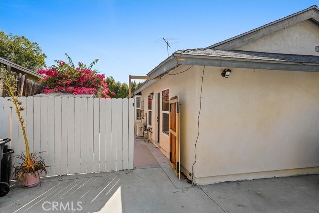 Building Photo - 2616 Gates Pl