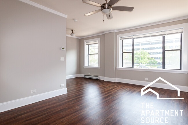 Photo - 817 W Lakeside Pl Apartment