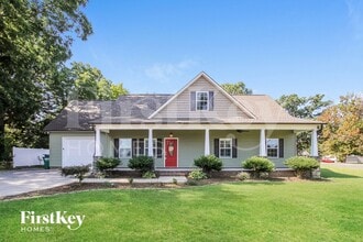 Building Photo - 213 W Hoke St