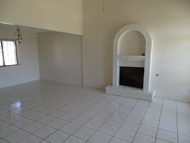 Foto del edificio - COMPETITIVELY PRICED NORTHEAST HOME FOR RENT