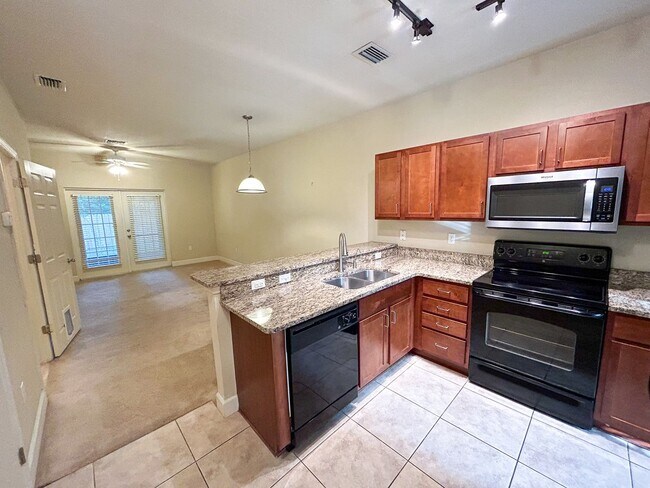 Foto del edificio - Woods Edge South #130