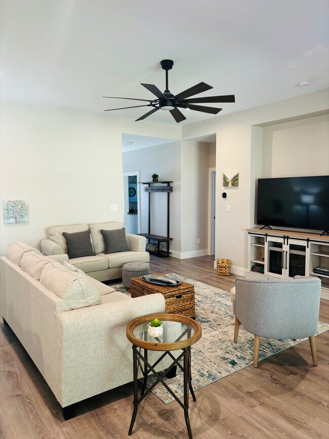 Foto del edificio - 1112 Norfolk Ln