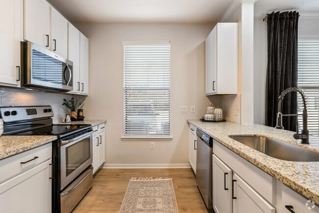 Building Photo - Evergreen at Sterling Ridge