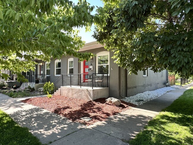 Building Photo - "Charming 2-Bed, 2-Bath Home with Gleaming Hardwood Floors in Vibrant Denver!"