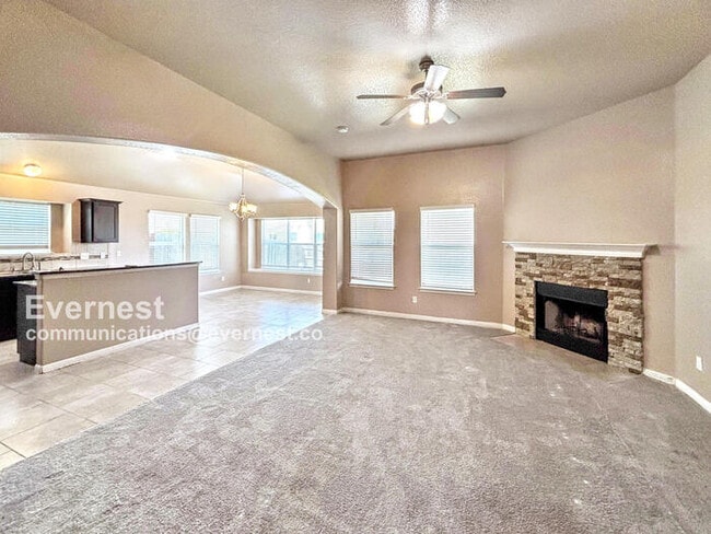 Foto del edificio - 501 W Vega Ln