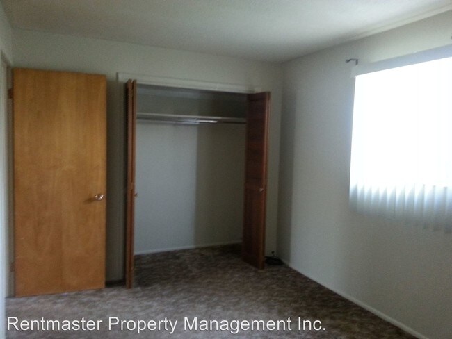 Building Photo - 1739 Grandview Dr