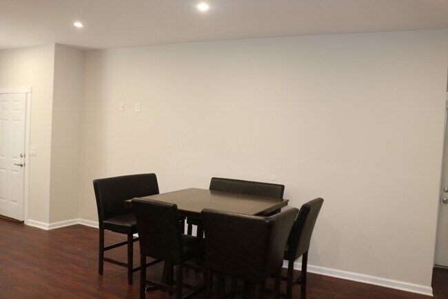Foto del edificio - 2110 Summit Ave