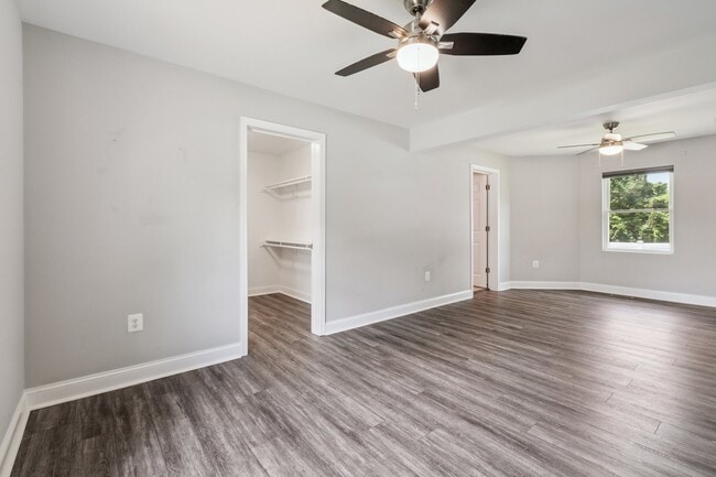 Building Photo - 1462 Virginia Ave