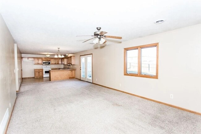 Building Photo - Spacious home in Ogden!