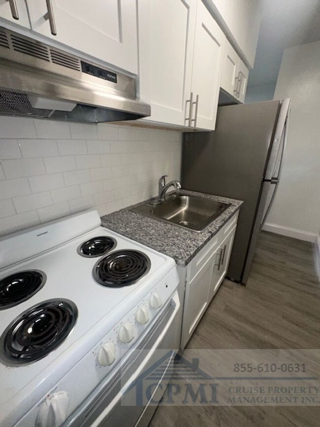 Foto del interior - $995 Deposit w/ approved credit on this Gr...