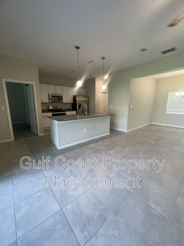 Foto del edificio - 18008 Placid Ave