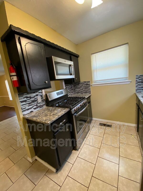 Foto del edificio - 11610 E 37th St