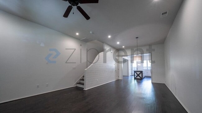 Foto del edificio - 1346 Calash Ave