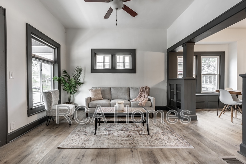 Foto principal - 4612 E New York St