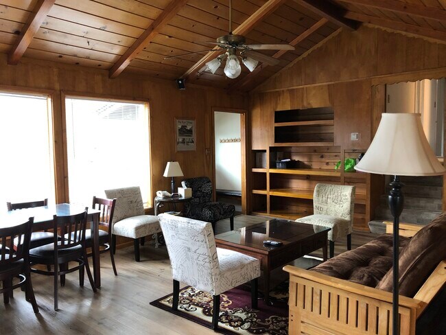 Foto del edificio - 39756 Big Bear Blvd