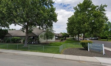 Building Photo - 661 S Burke Ave