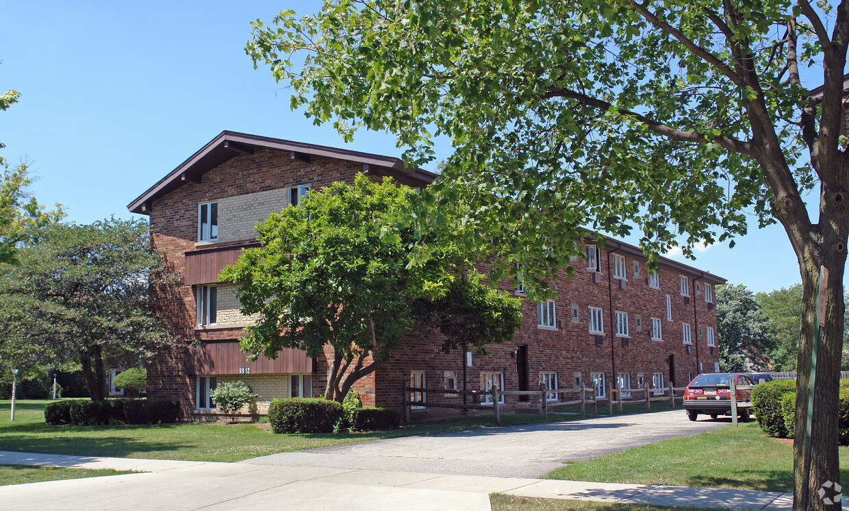 Primary Photo - Wendwood Apartments