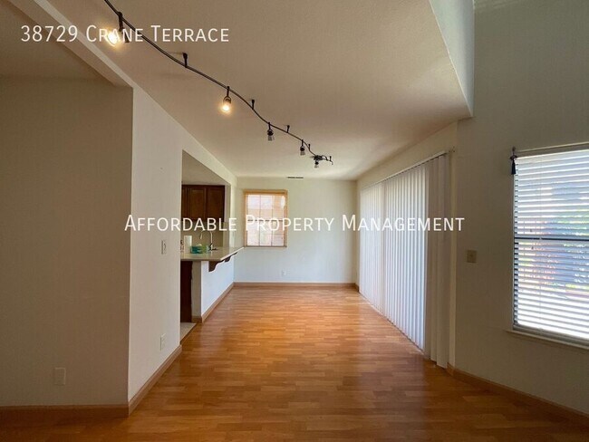 Foto del edificio - 38729 Crane Terrace