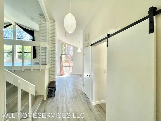 Foto del edificio - 4 br, 2.5 bath House - 415 N 156th Ct