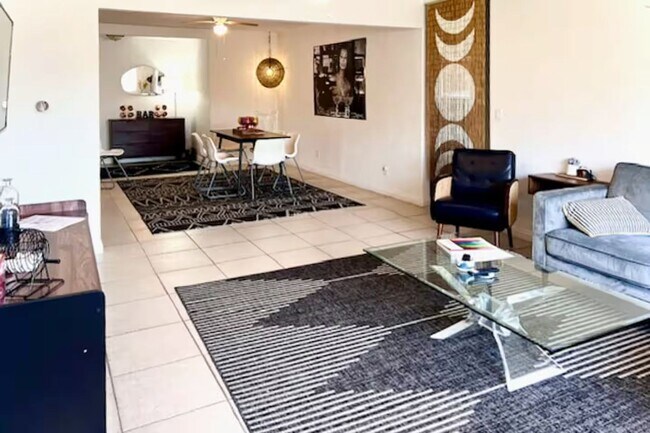 Building Photo - Casa Di Sofia - 4BR with pickleball & golf...