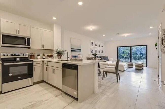 Foto del edificio - 142 SE 5th Ct