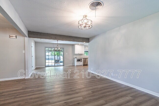 Building Photo - 11210 Cedar Elm Dr