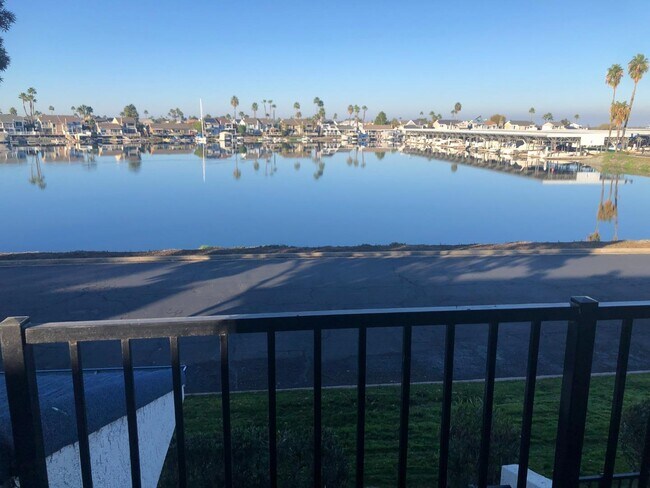 Foto del edificio - 5771 Cutter Loop