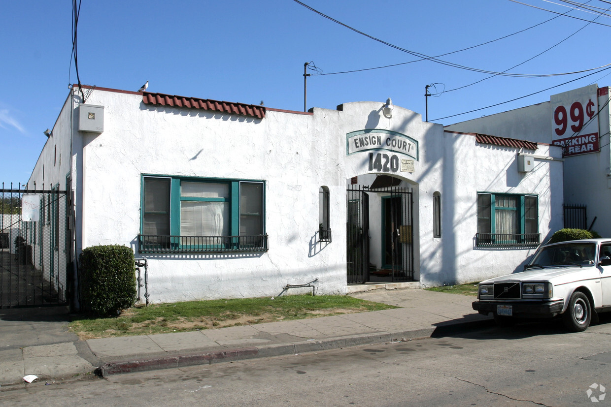 Building Photo - 1420 Cherry Ave