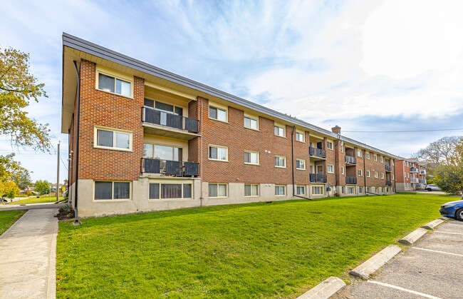 Building Photo - Heiman Meadow