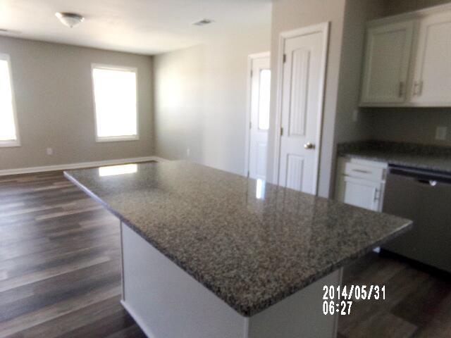 Foto del edificio - 2036 Dolly Dr