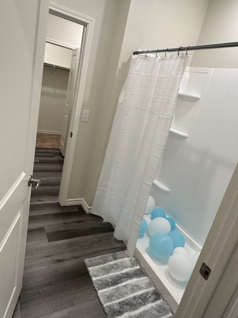 Walk in shower - Silver Leaf Senior Community