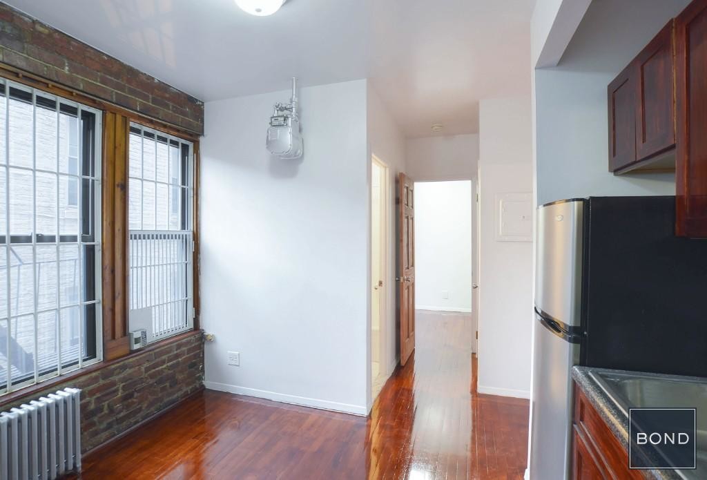 Primary Photo - 280 Mulberry St