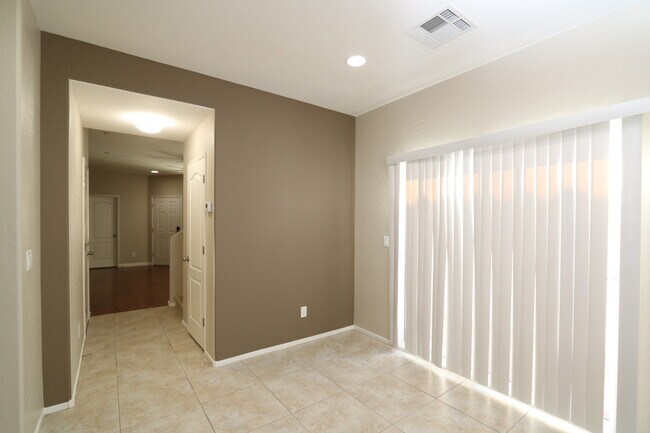 Foto del edificio - Lovely Home with Community Pool