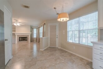 Building Photo - 147 Shelter Rock Ct