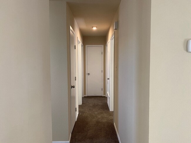 Building Photo - 1045 Vly Frg Dr