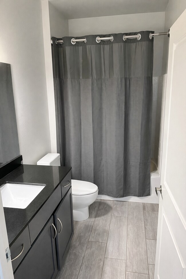 Foto del edificio - 851 W Front St