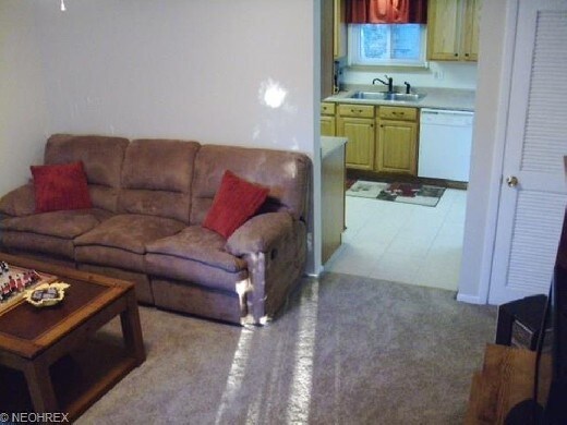 Building Photo - Beautiful Mentor Home
