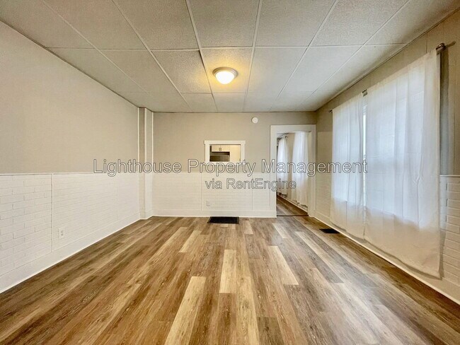 Foto del edificio - 836 W Grand Ave