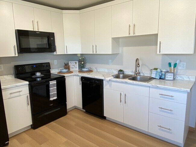 Building Photo - Eastside Townhomes