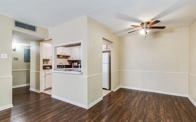 Foto del edificio - Charming 2 Bed 1 Bath Condo in Lafayette!