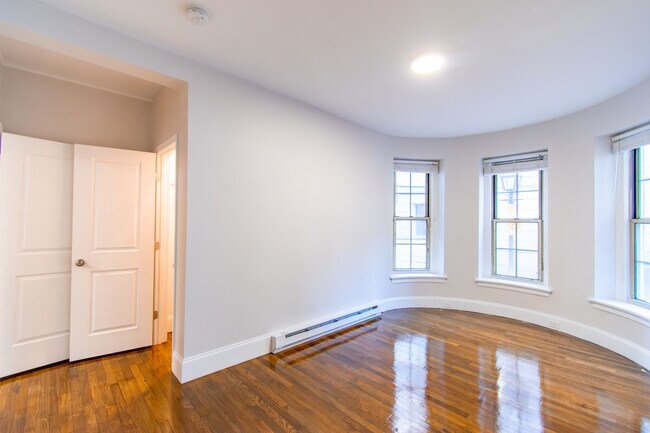 Foto del edificio - 1637 Massachusetts Ave