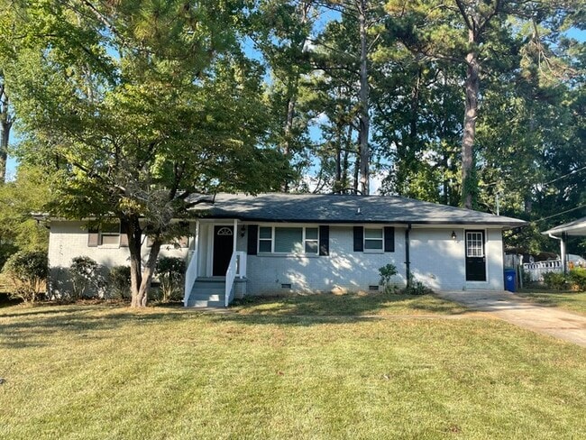 Great Location! - Great Location! House