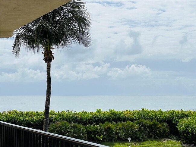 Foto del edificio - 10044 S Ocean Dr